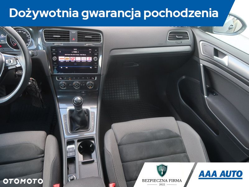 Volkswagen Golf - 9