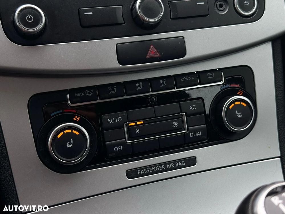 Volkswagen Passat Variant 1.6 TDI BlueMotion Technology Comfortline - 39