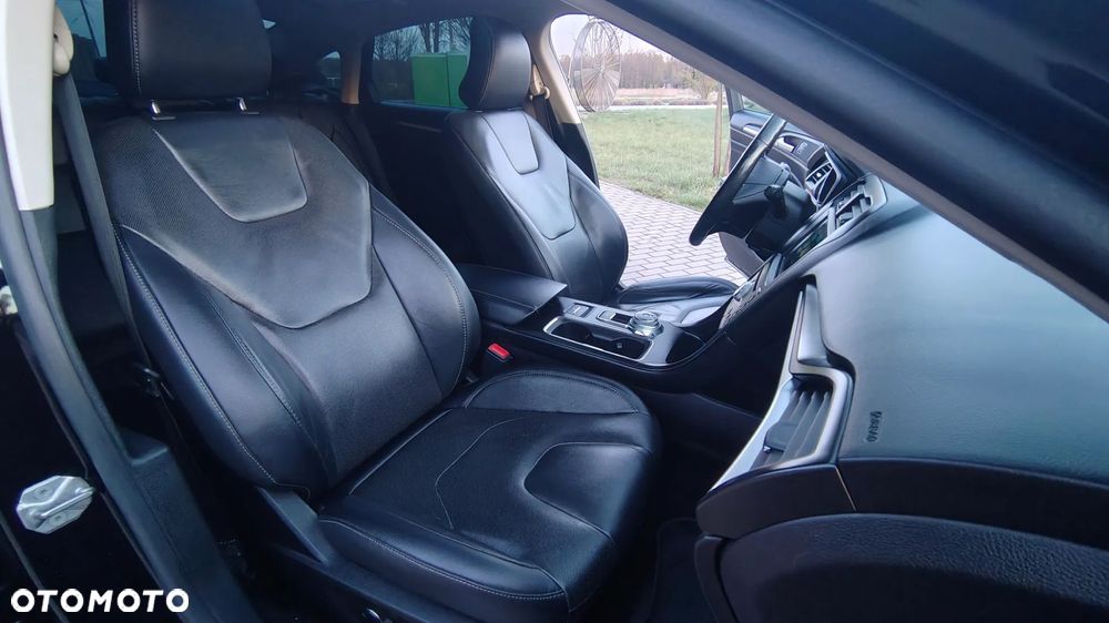 Ford Mondeo 2.0 Hybrid Trend - 17