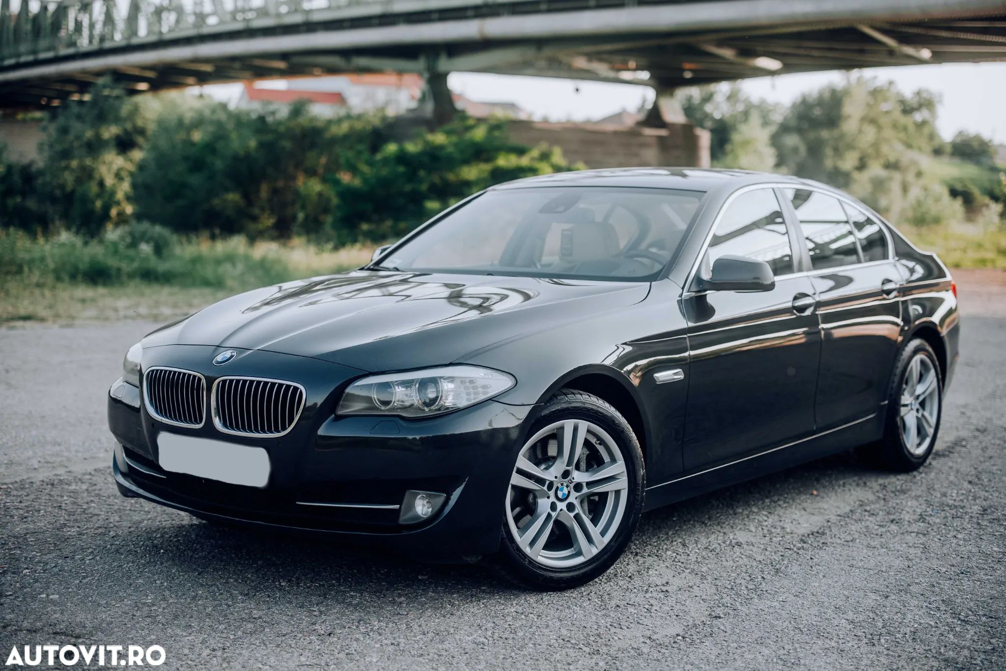 BMW Seria 5 525d Aut. Luxury Line - 1