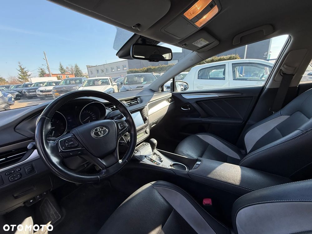 Toyota Avensis 1.8 Prestige MS - 10