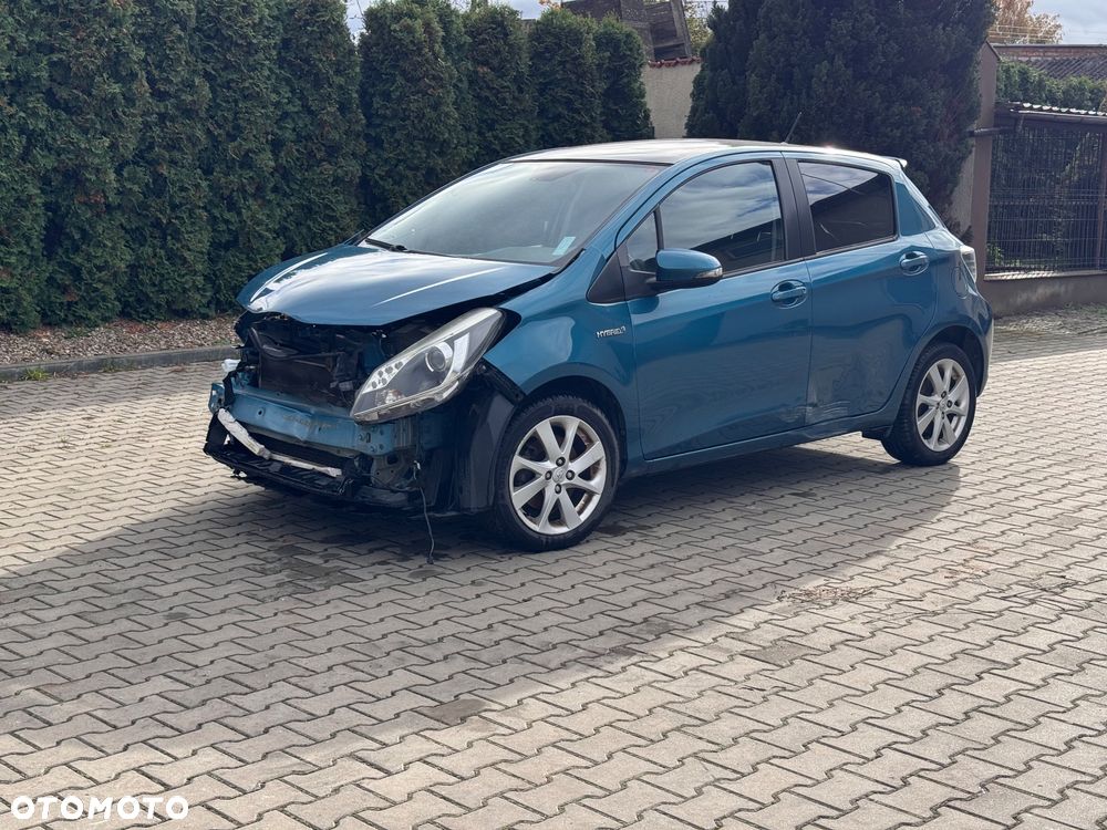 Toyota Yaris ver-hybrid-1-5-vvt--i - 2