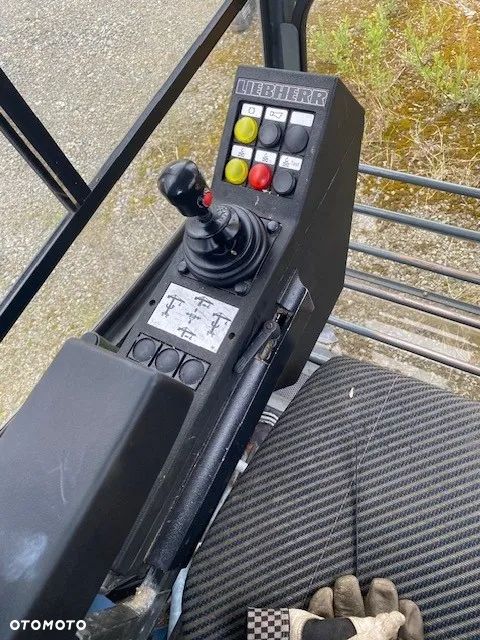 Liebherr 132 EC-HM FR Tronic - 9