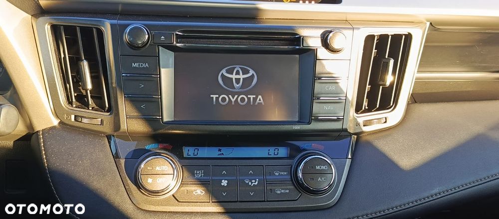 Toyota RAV4 2.0 D-4D Prestige - 30