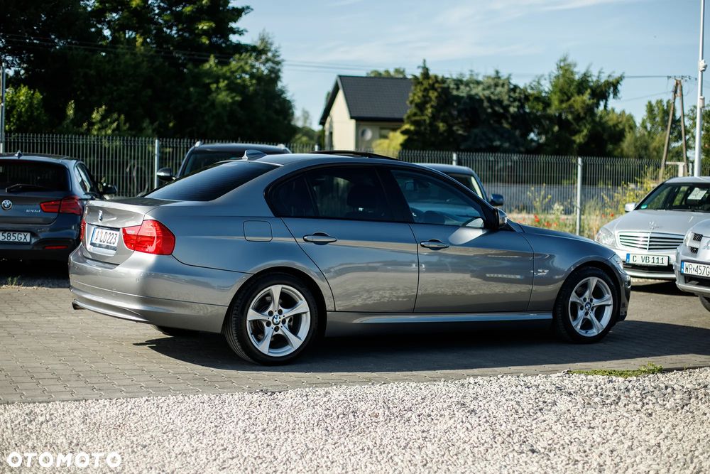 BMW Seria 3 318i Edition Sport - 15