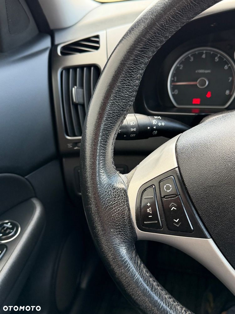 Hyundai i30 1.6 blue Classic - 31