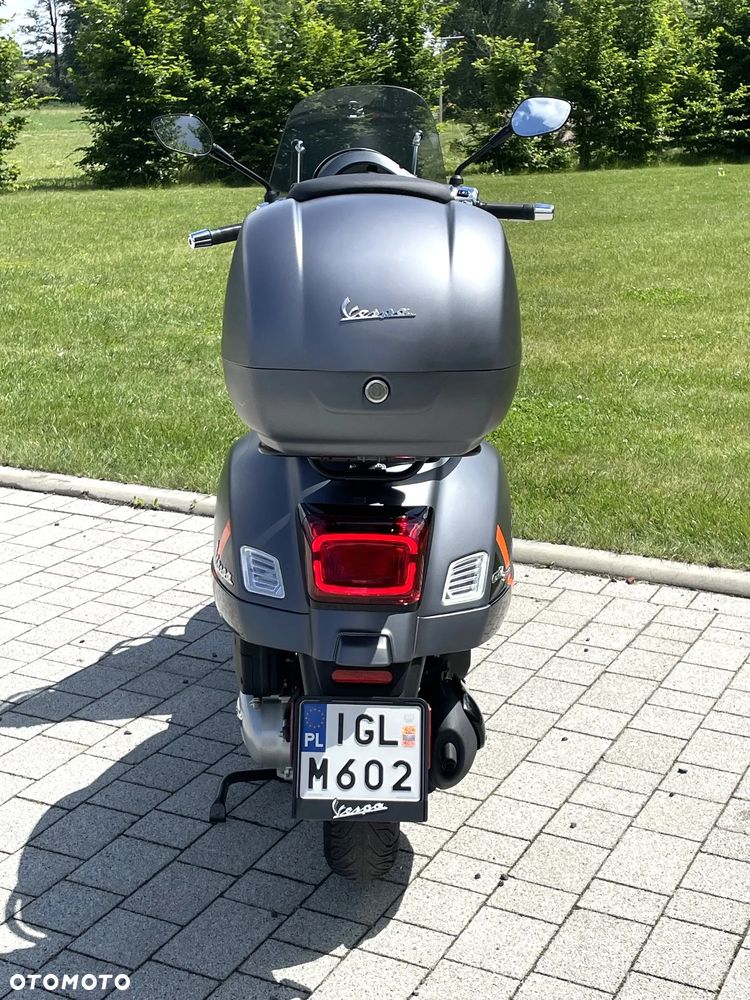 Vespa GTS - 8