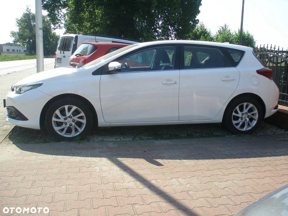 Toyota Auris 1.2 T Prestige - 29