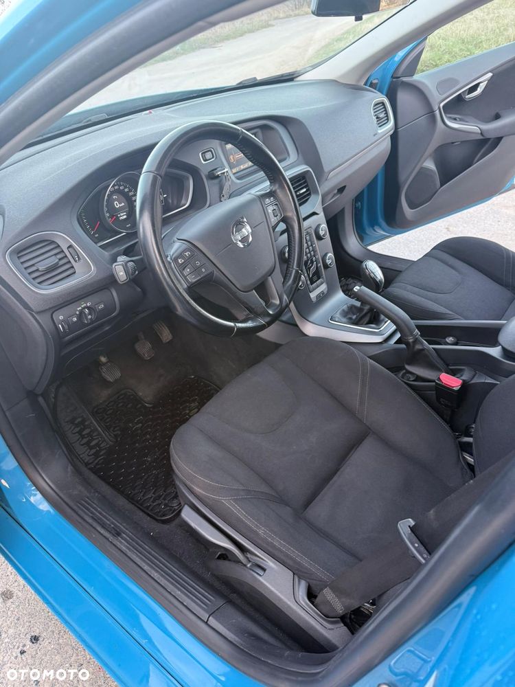 Volvo V40 D2 Kinetic - 19