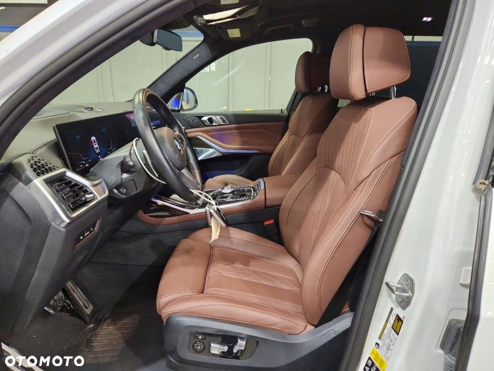 BMW X7 - 7