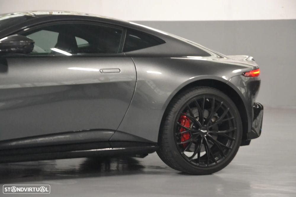Aston Martin Vantage Coupe V8 - 10
