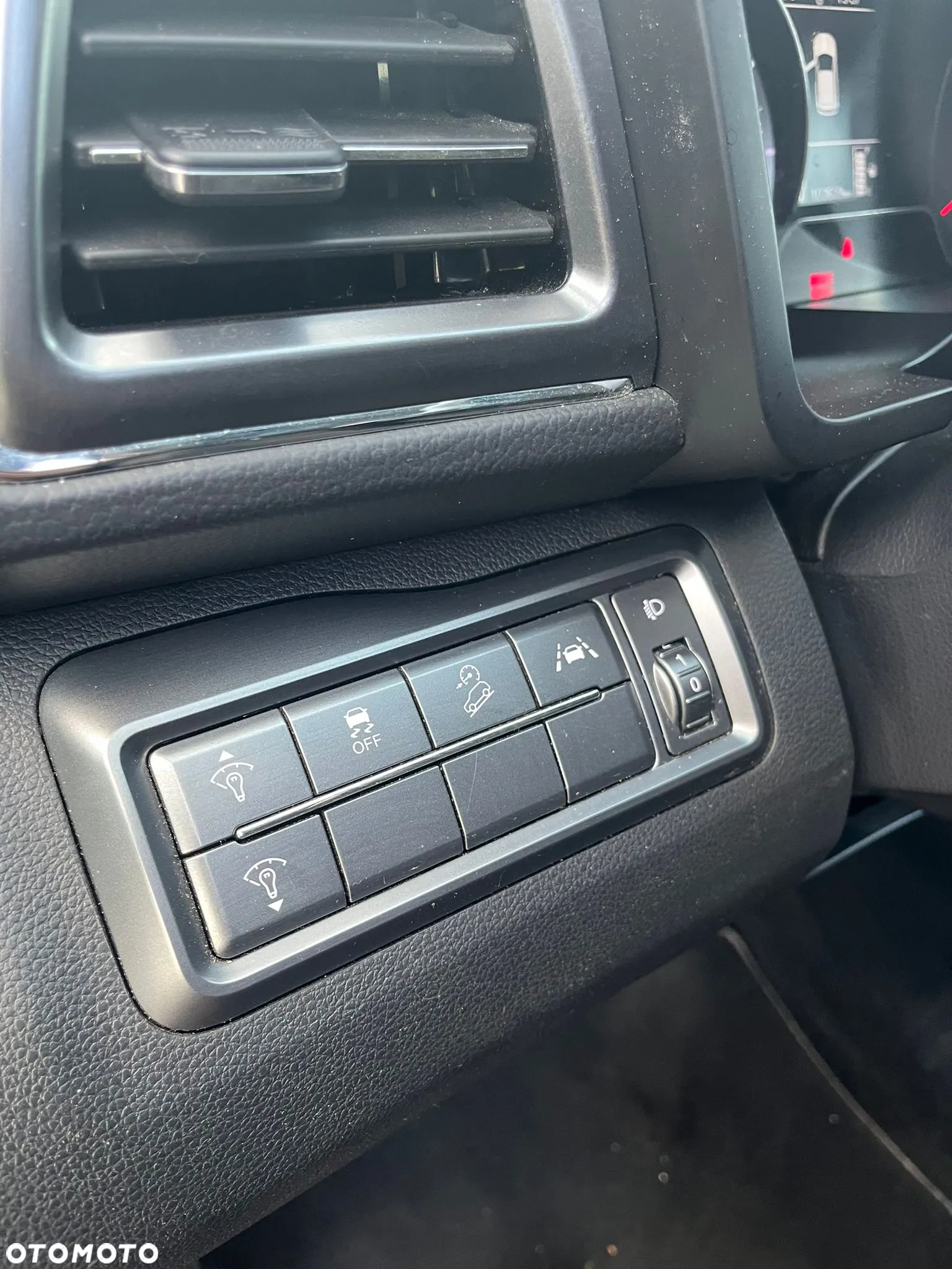SsangYong/KGM Tivoli - 10