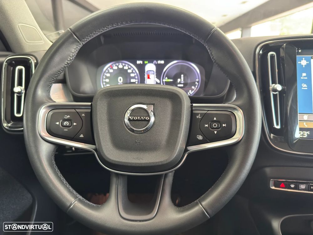 Volvo XC 40 1.5 T5 PHEV Inscription Expression — fotografia 9