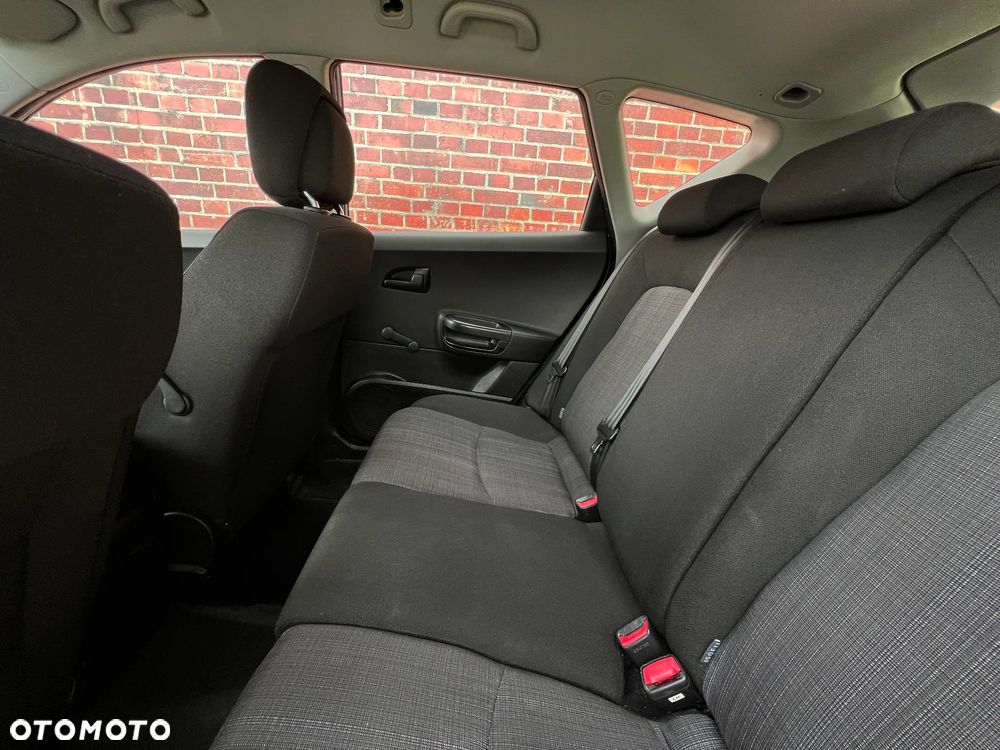 Kia Ceed - 16
