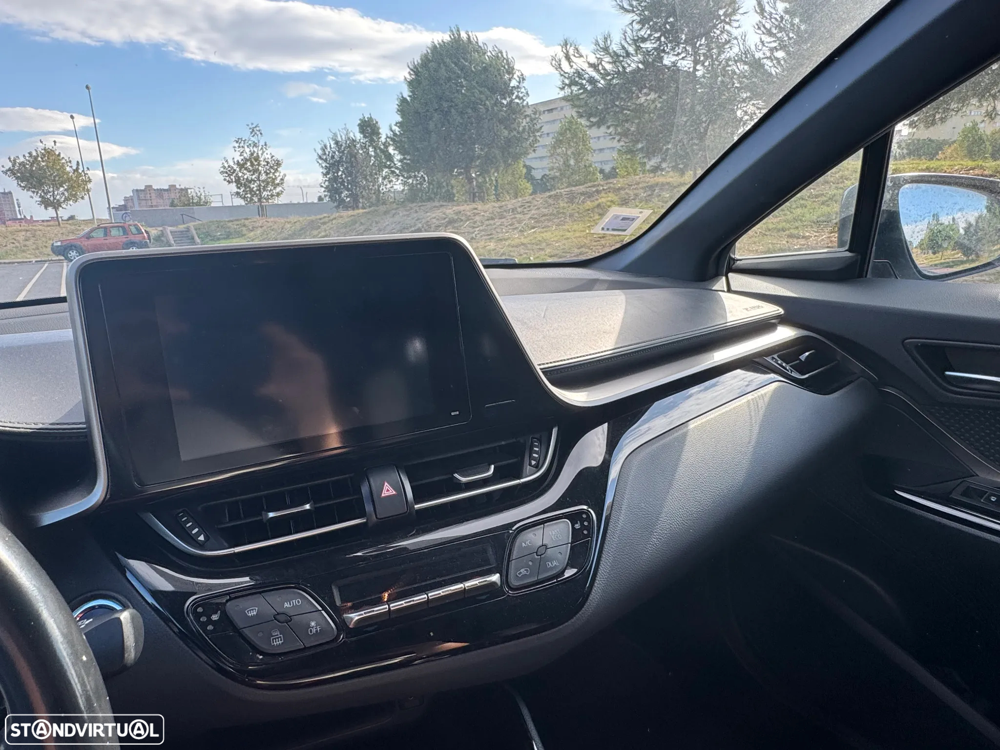 Toyota C-HR 1.8 HSD Comfort - 10
