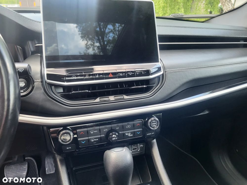 Jeep Compass - 22