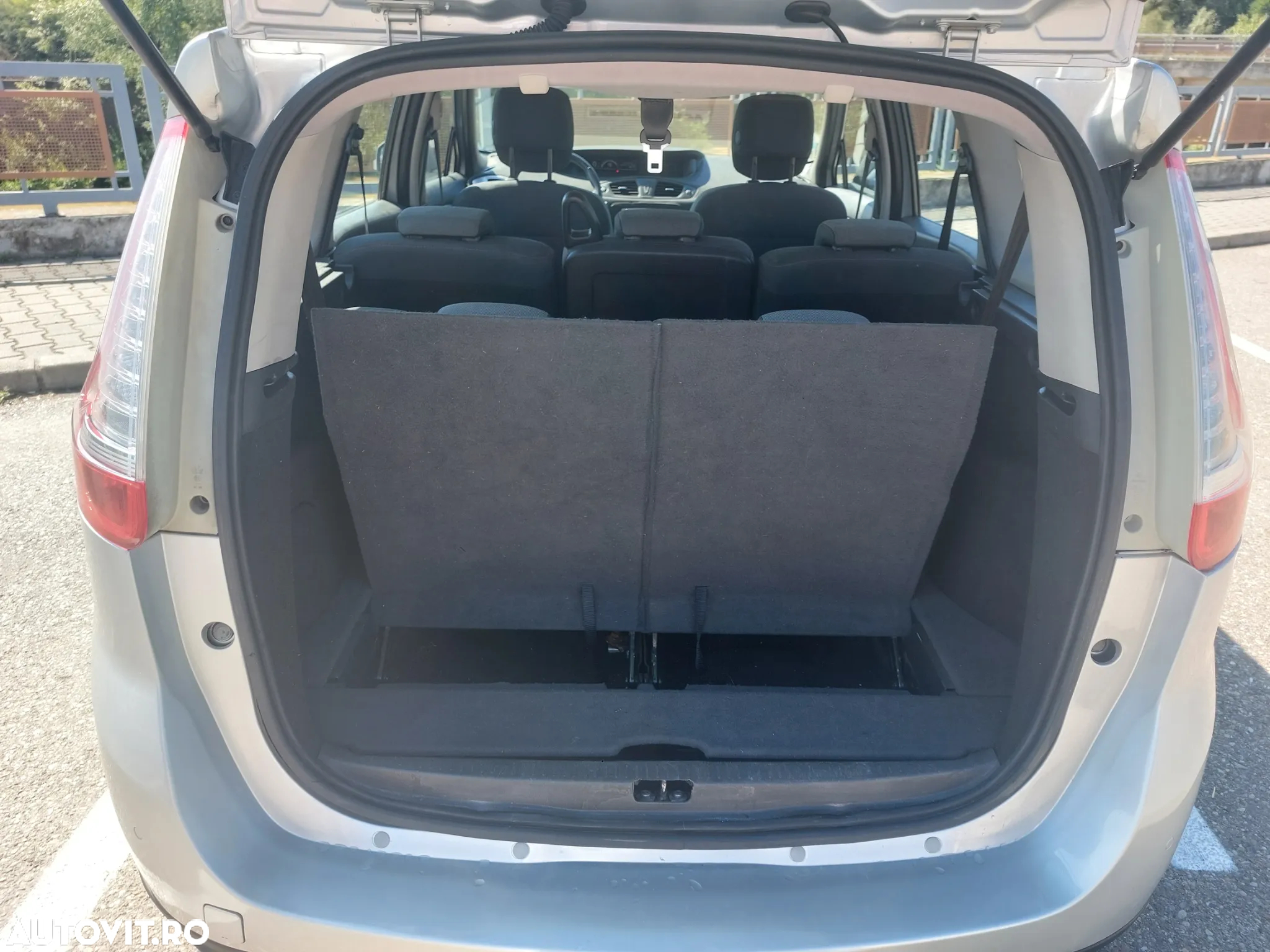 Renault Grand Scenic 1.5 dCi Privilege - 31