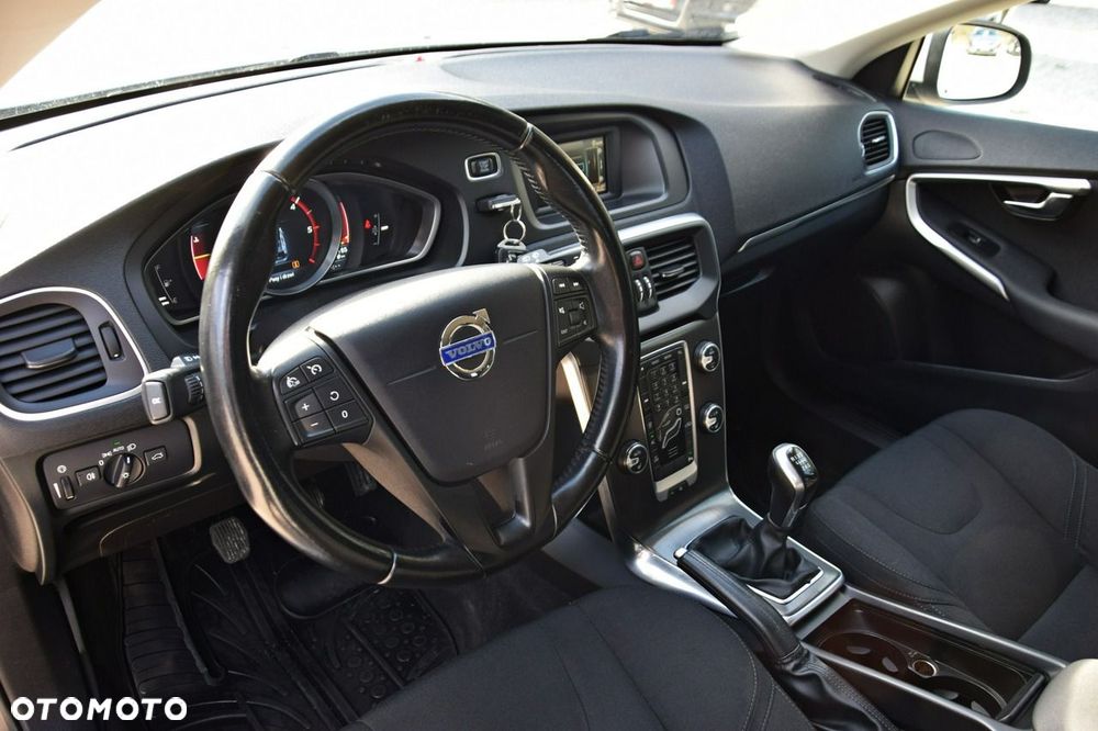 Volvo V40 - 29