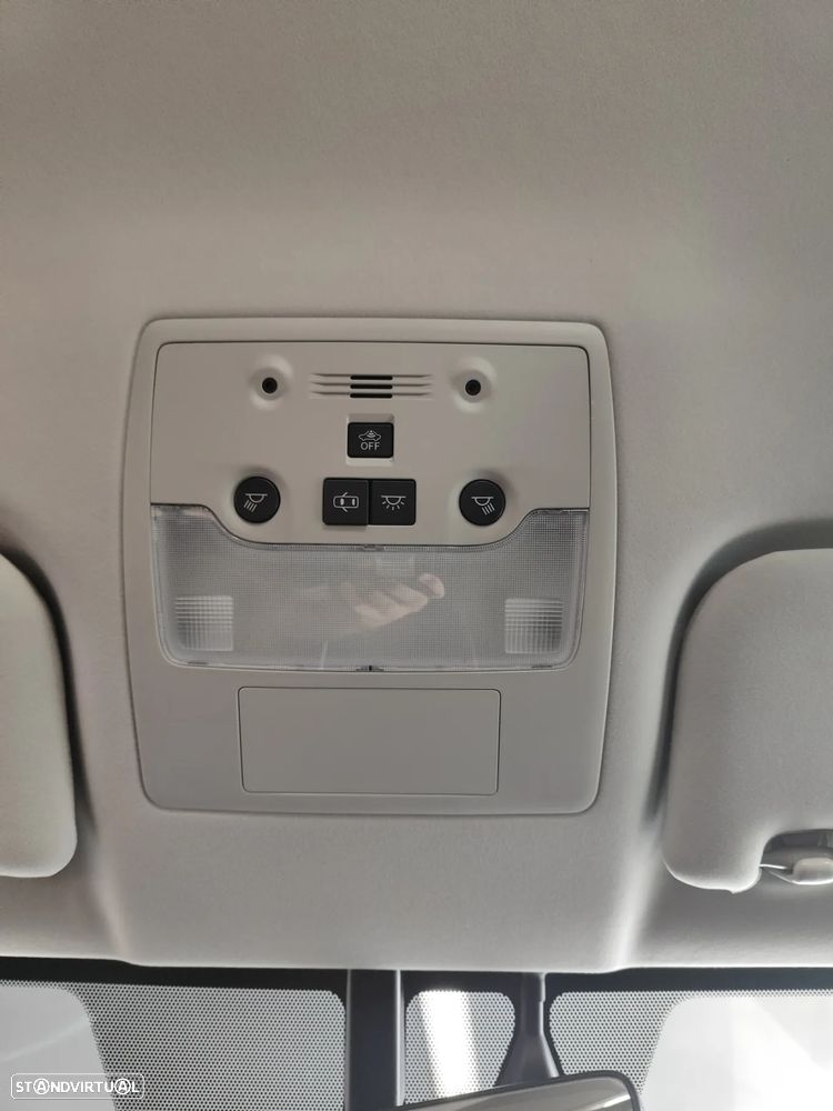 Lexus IS 300H Sport Edition - 38