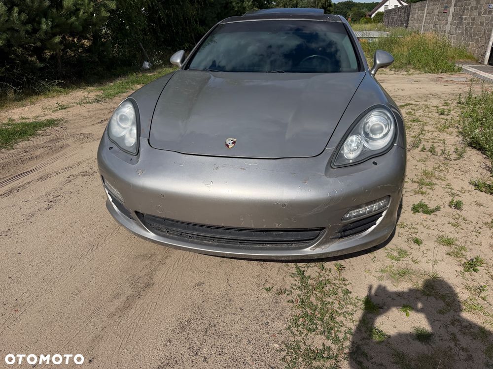 Porsche Panamera 4S - 9