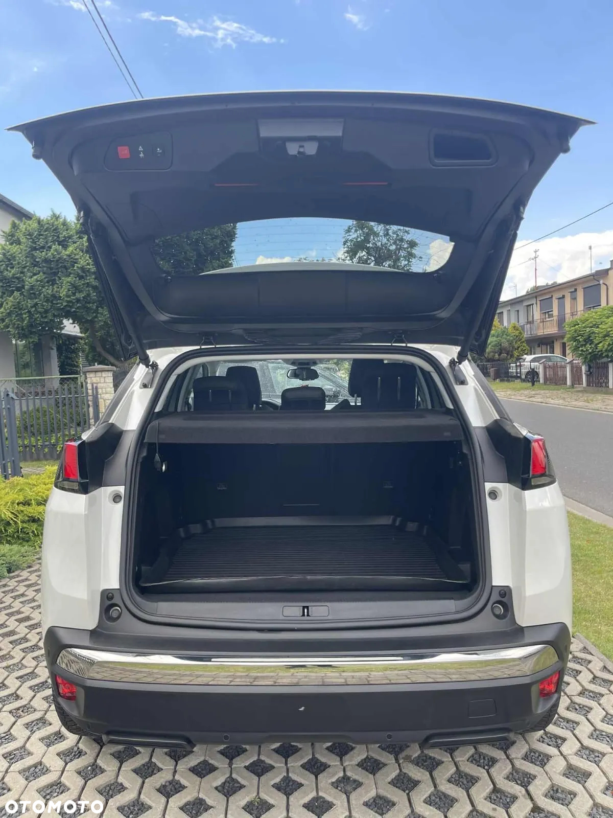 Peugeot 3008 1.5 BlueHDi Allure S&S EAT8 - 11