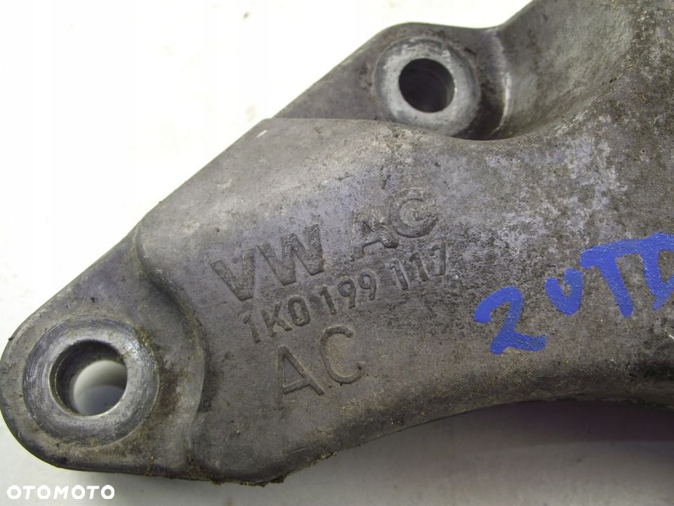 łapa skrzyni biegów passat b6 2.0 tdi 1k0199117 - 2