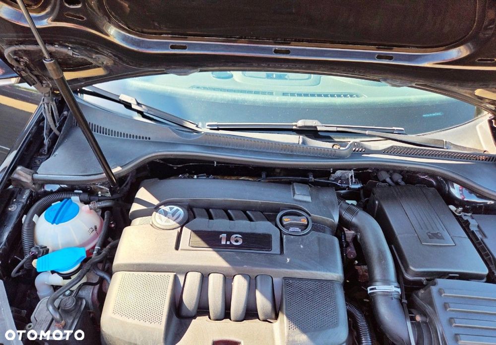 Volkswagen Golf - 14