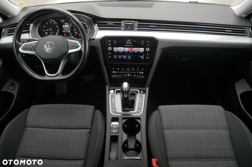Volkswagen Passat 2.0 TSI Business DSG - 8