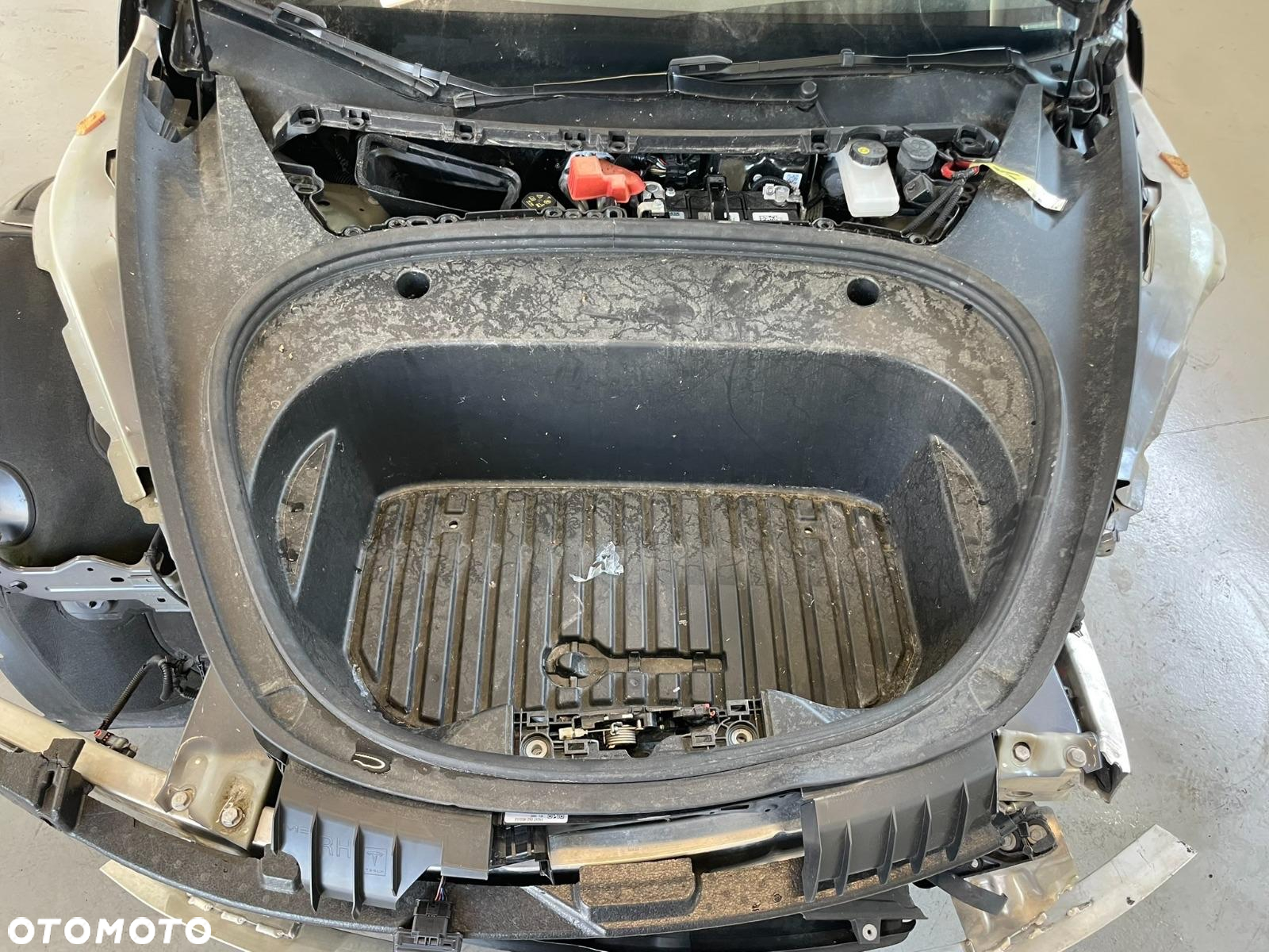 Tesla Model 3 Standard Reichweite Plus Hinterradantrieb - 14
