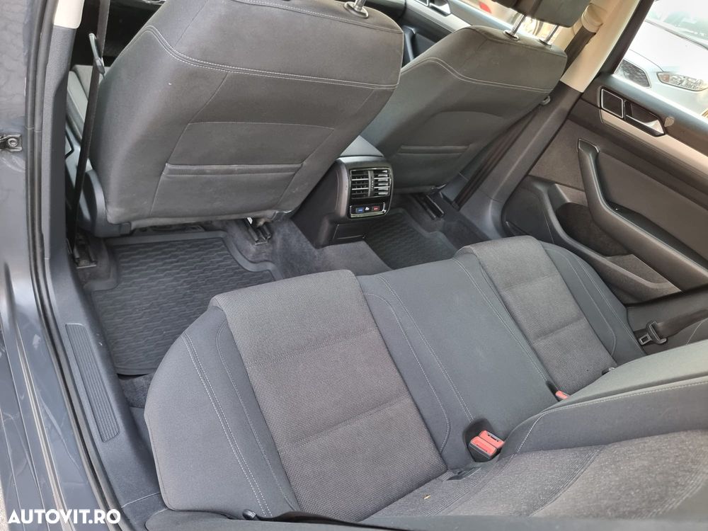 Volkswagen Passat - 6