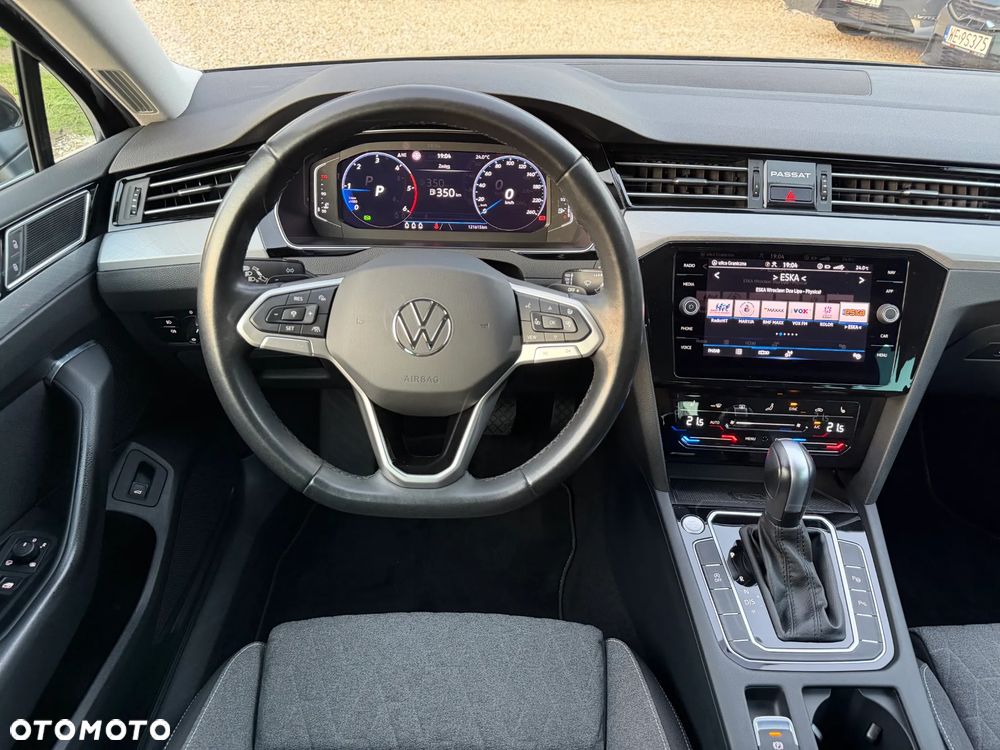 Volkswagen Passat Variant - 8