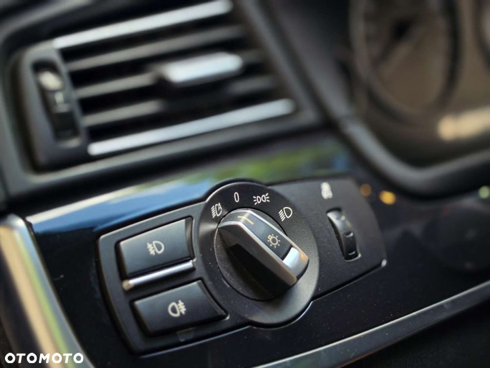 BMW Seria 5 - 34