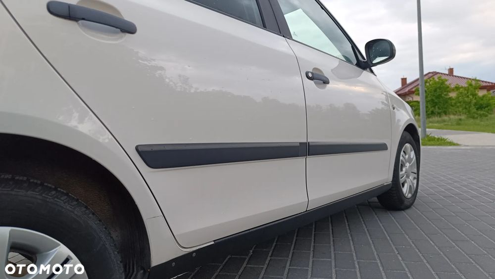 Skoda Fabia 1.2 HTP Ambiente - 9