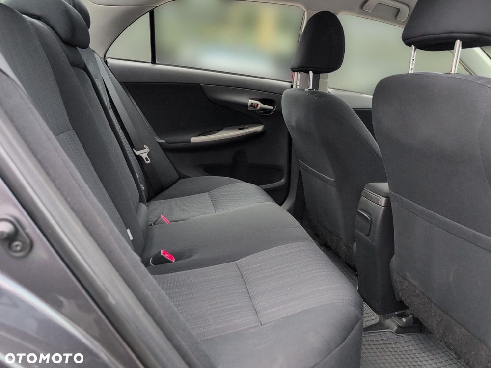 Toyota Corolla 1.6 VVT-i Luna - 10