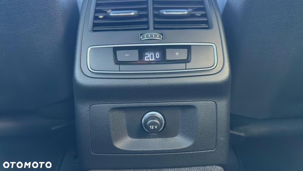 Audi A4 Limousine - 21