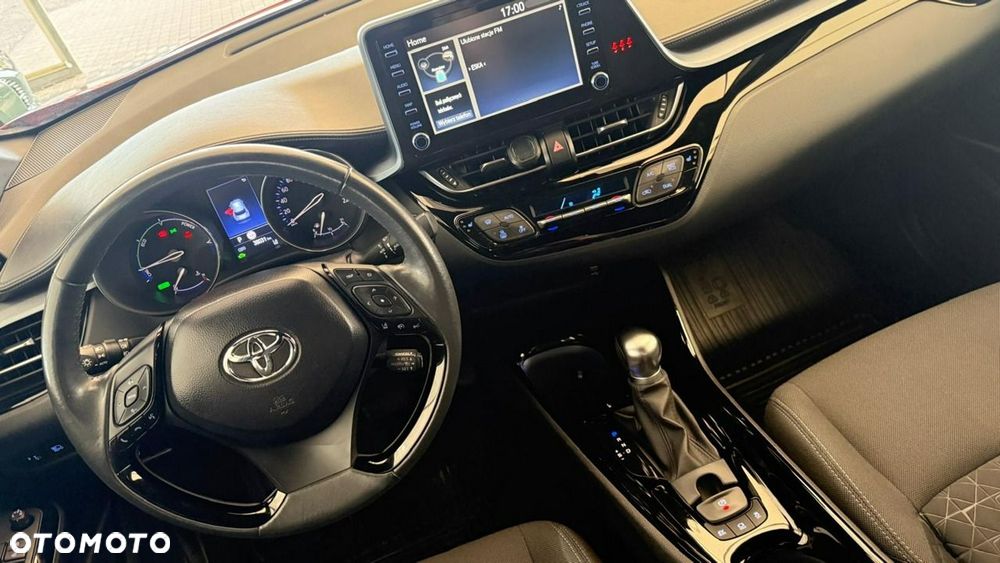 Toyota C-HR - 16