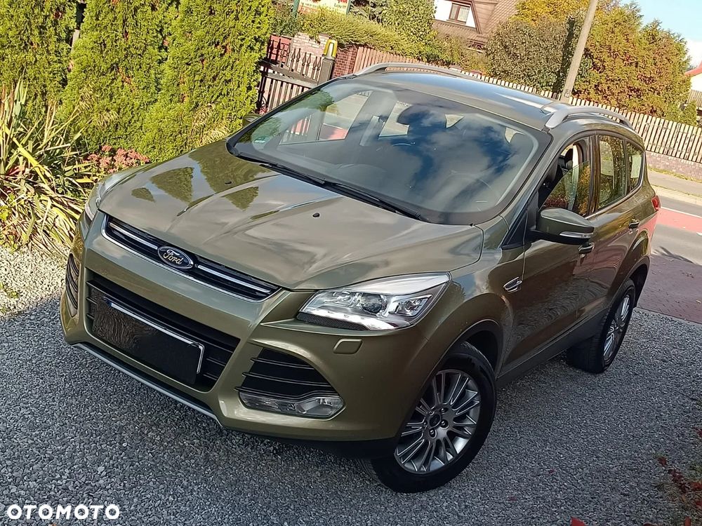 Ford Kuga 1.6 EcoBoost 2x4 Titanium - 3