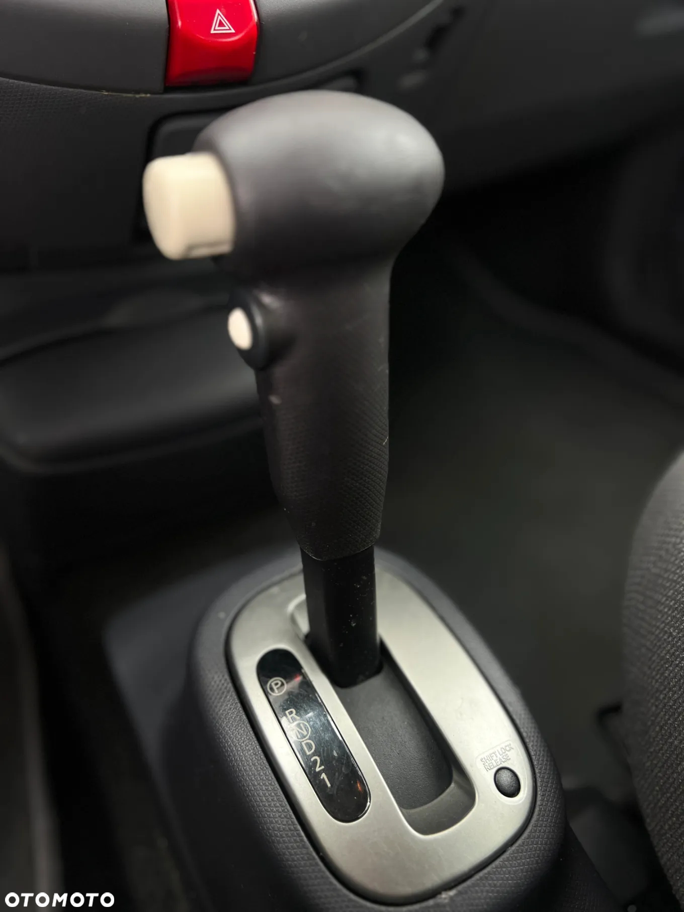 Nissan Micra 1.4 Tekna - 23