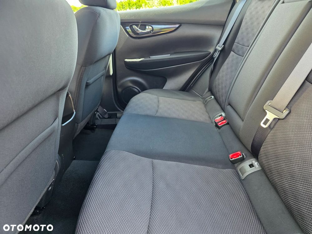 Nissan Qashqai 1.6 DIG-T N-Connecta - 25