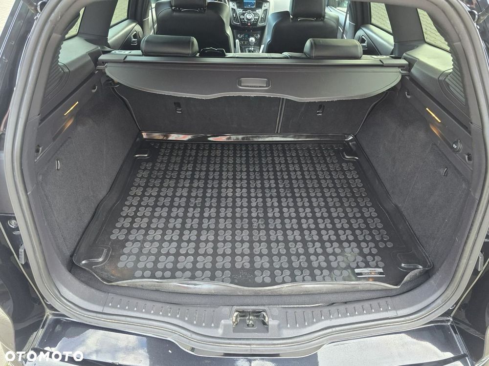 Ford Focus 2.0 EcoBoost ST mit Leder-Sport-Paket - 39