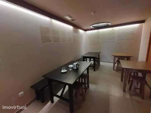 Arrenda-se Café / Galeria de Arte - Zona histórica em Chaves - Grande imagem: 2/7