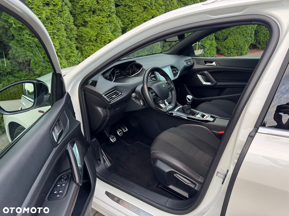 Peugeot 308 BlueHDi 130 Stop & Start GT - 24