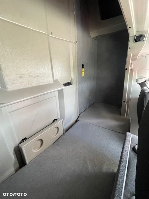 Volkswagen CRAFTER - 4