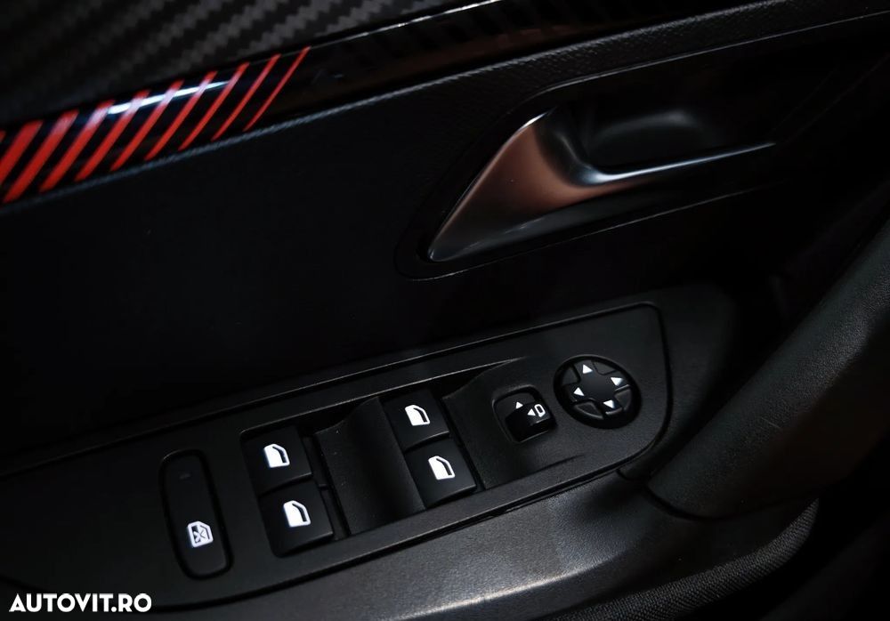 Peugeot 2008 PureTech 130 EAT8 Active - 16