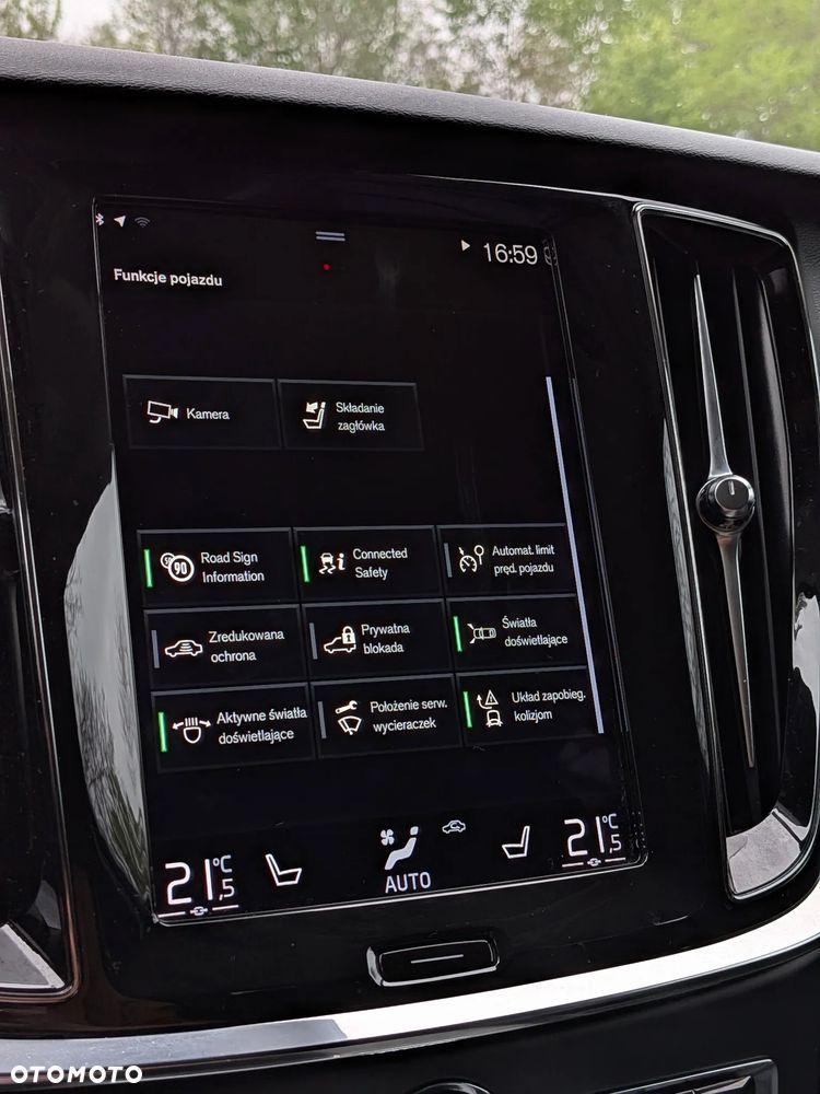 Volvo V60 Cross Country - 33