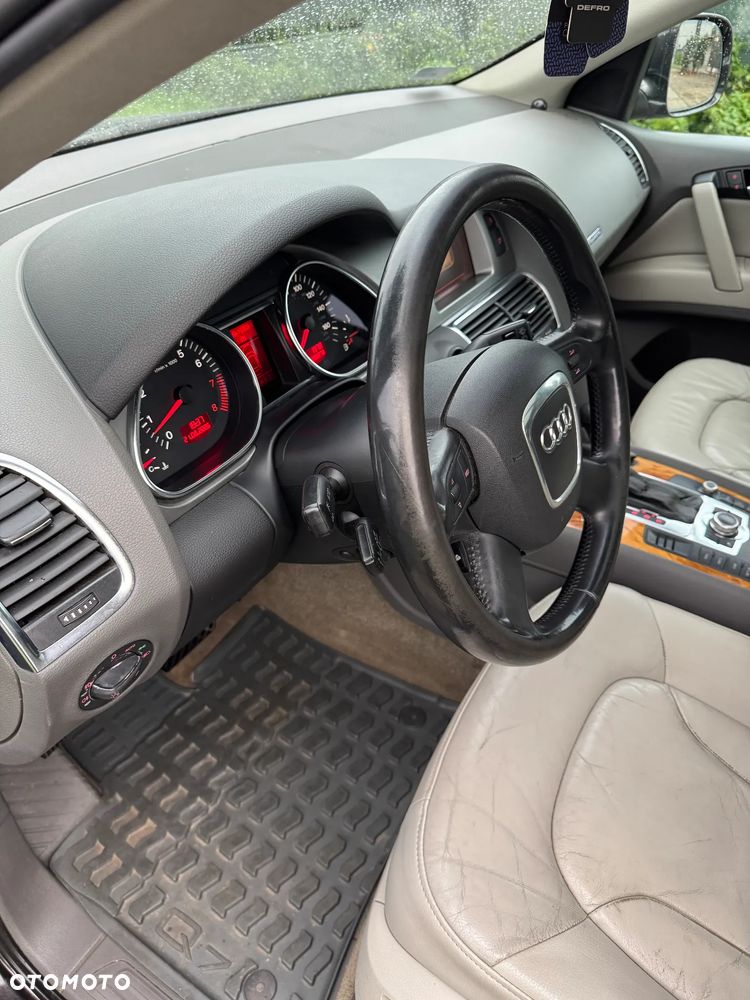 Audi Q7 4.2 FSI Quattro Tiptronic - 28