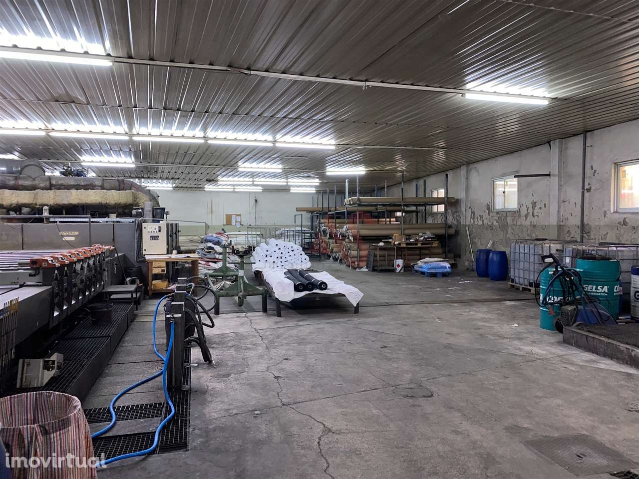 Armazém com 1791 m2 em São Miguel, Vizela - Grande imagem: 2/17