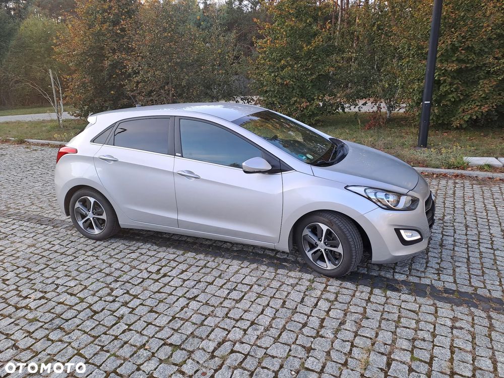 Hyundai i30 1.6 D Premium - 7