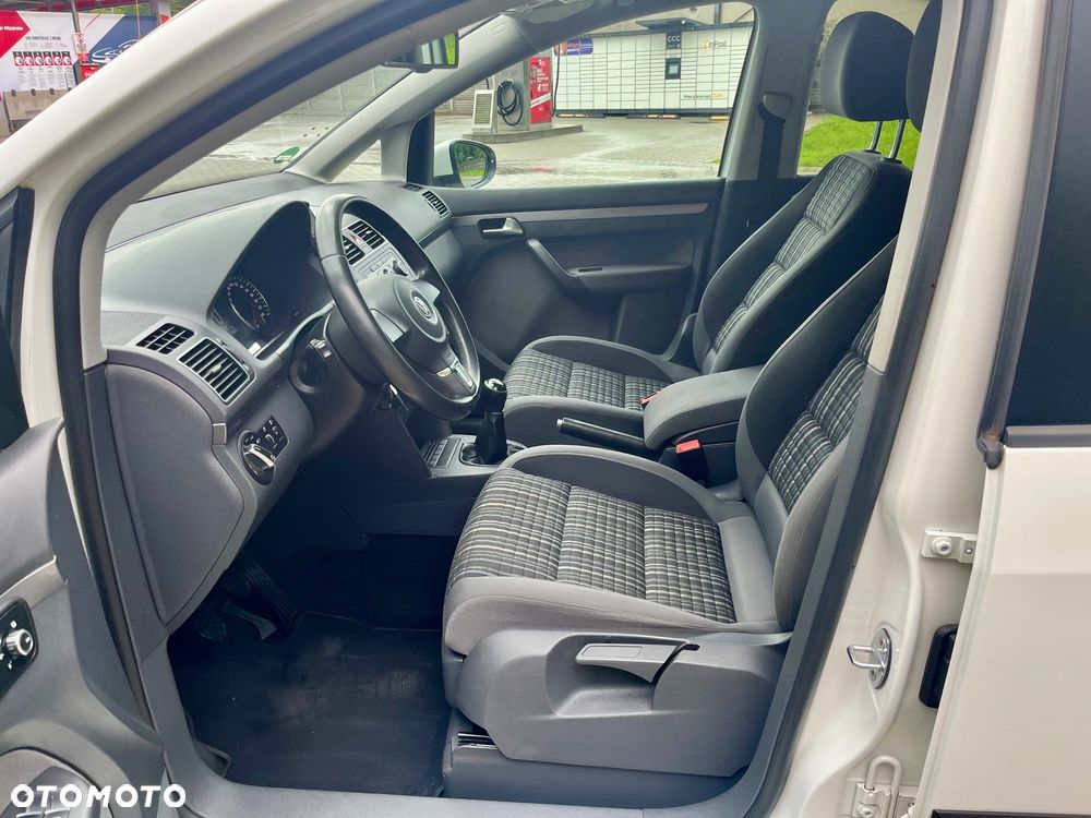 Volkswagen Touran 2.0 TDI DPF Cross - 10