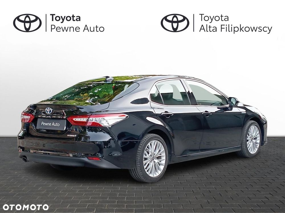 Toyota Camry 2.5 Hybrid Executive CVT - 2